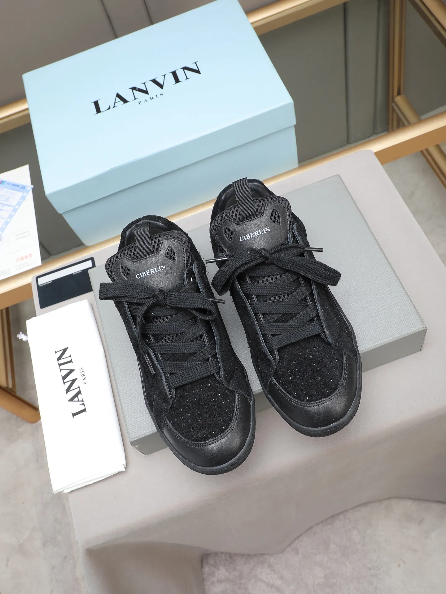 Men's shoes 💰640 [LANVIN] The latest fashionable item! High quality CLAY series‼ ️ The latest trendy products of the season 🌈Many bloggers have planted grass and purchased the original open-mold customization. The upper and outsole are sewn with mark threads without edge sealing. Multiple material splicing combination design. Very versatile for fashionable and casual wear. Comfortable on the feet. Self-recommended. Upper cowhide + cow suede + breathable mesh lining. Foot-padding cowhide. Exclusive original open-mold clear logo rubber outsole ⚠️38-44 (customized for 45)